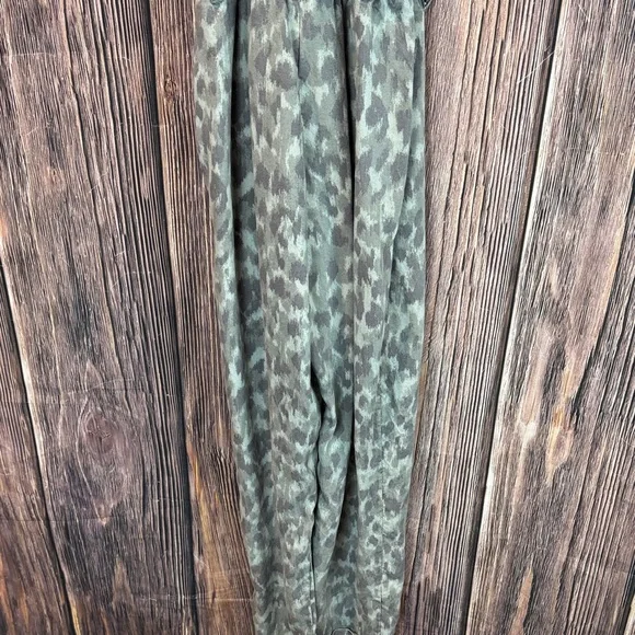 Cloth & Stone Patterned Gray Jumpsuit - Picture 7 of 7